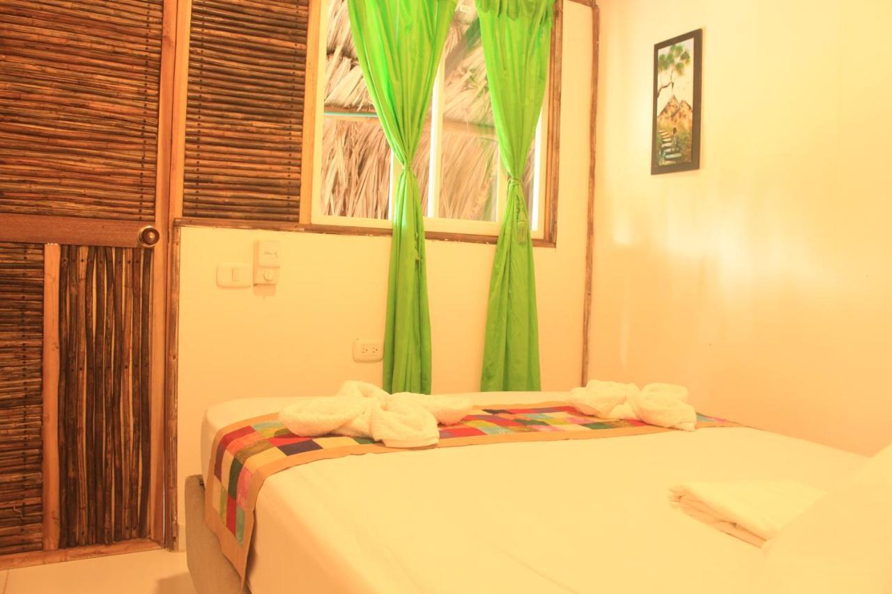 La Natura Hostel & Pool パロミノ エクステリア 写真